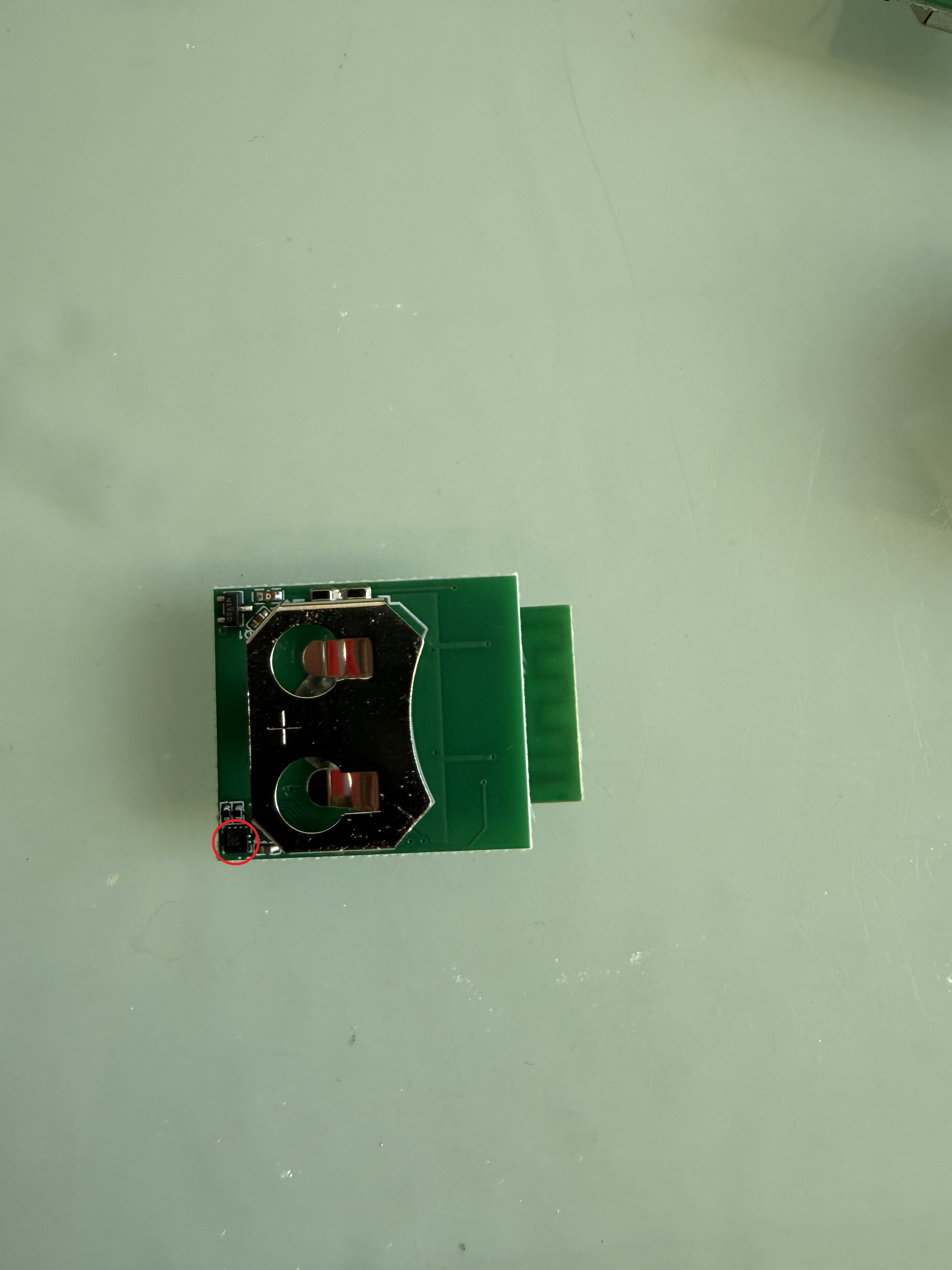 Dongle mit Batteriefach